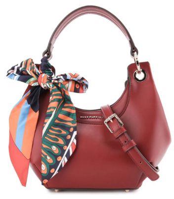 Daftar Harga Tas Hush Puppies Wanita Original Terbaru 2026 – Mulai dari Ratusan Ribu hingga Jutaan